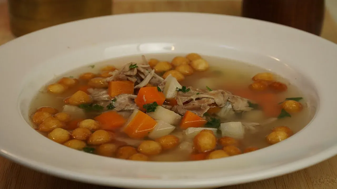 Kubíček’s Recipe: Delicious Chicken Soup that Kids Love | Watch us on Stream while We Whip it Up!